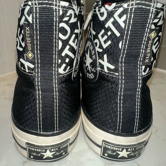 Converse Chuck 70 GORE-TEX High Top Black Mens 

Black and White High-Top main image 7